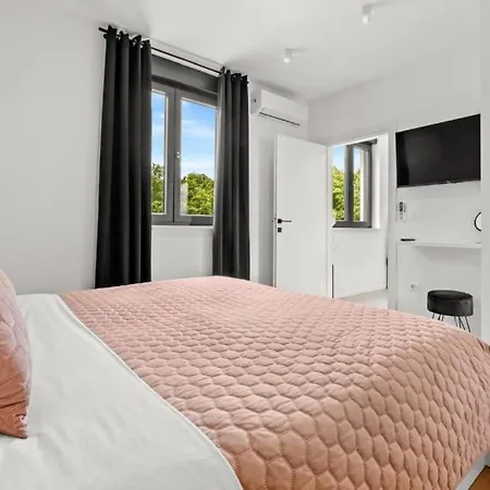 Minka By Guide Villa