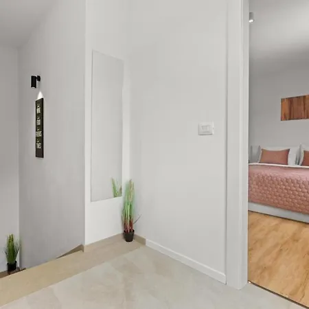 Minka By Guide * Manjadvorci