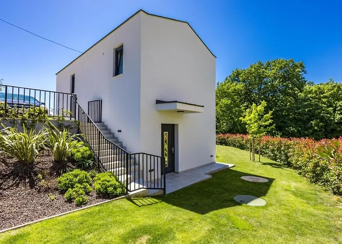 Minka By Guide Vila Manjadvorci