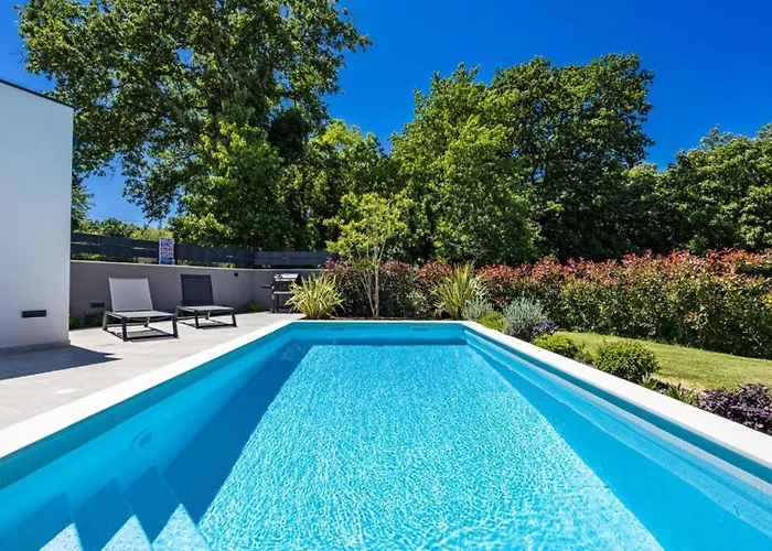 Minka By Guide Manjadvorci